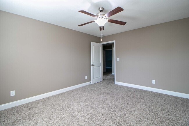 Building Photo - 144 Sycamore Hill Dr