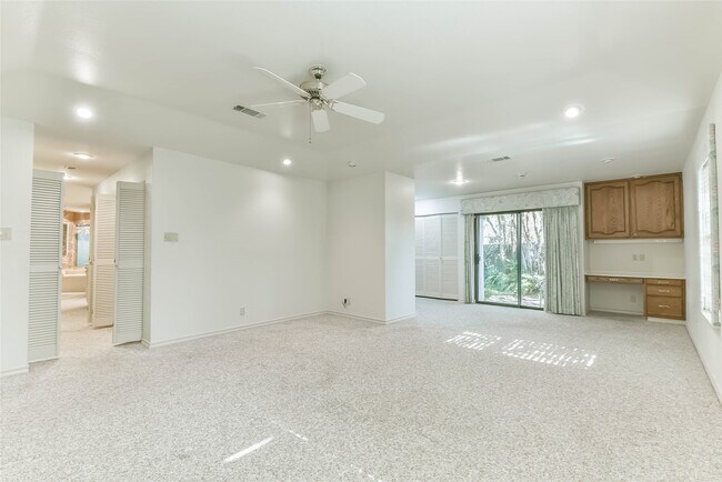 Building Photo - 1 Cadena Ct