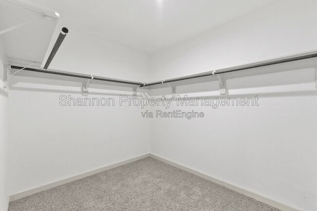 Building Photo - 7915 Murciana Dr