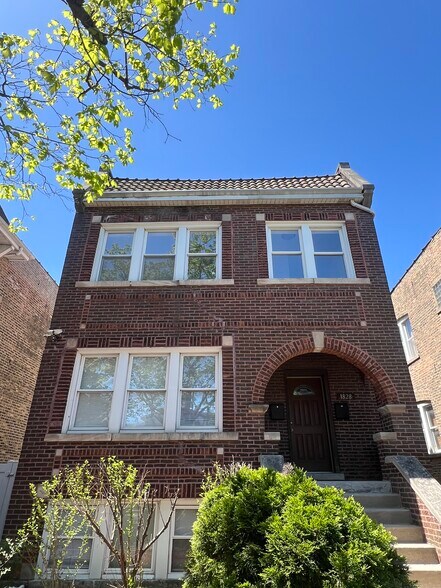 Building Photo - 1828 S 58th Ave