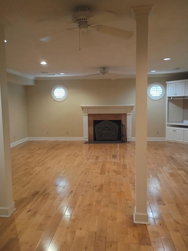 Building Photo - 4437 Old Hickory Ln