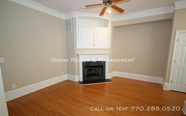 Building Photo - 829 Clifton Heights Ln.- Luxury Townhome