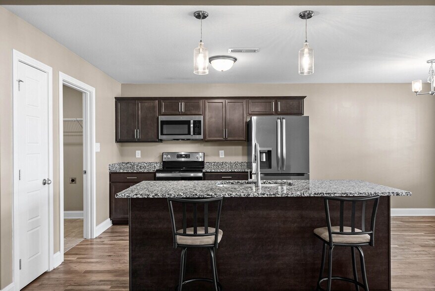 Building Photo - 1057 Dublin Dr