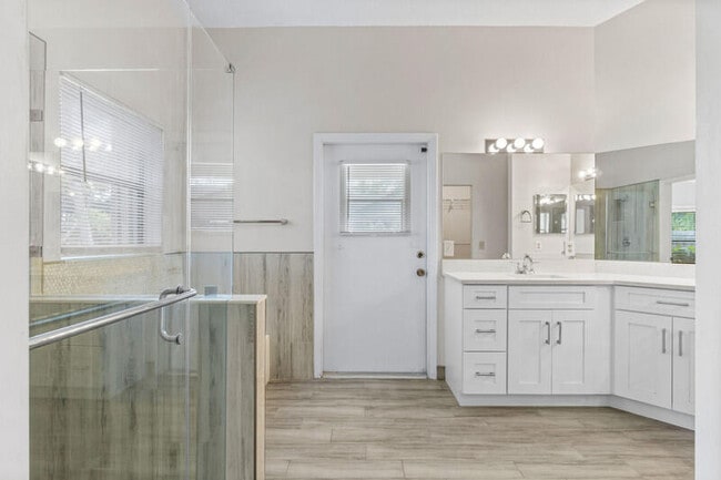Building Photo - 13485 Orchid Ct