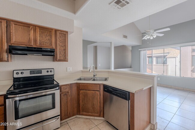 Building Photo - 9439 N 59th Ave