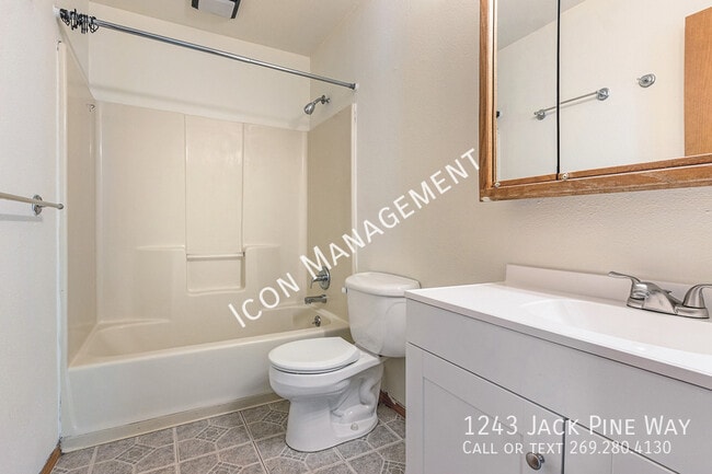 Building Photo - 1243 Jack Pine Way