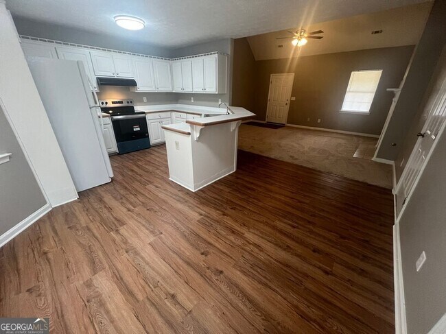 Building Photo - 115 Falcon Ridge Dr