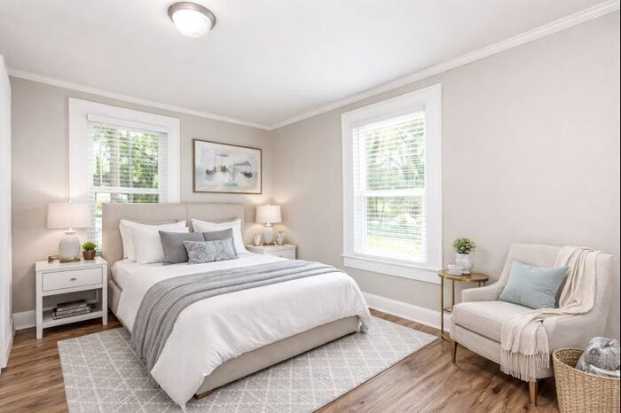 Building Photo - 884 Custer Ave SE