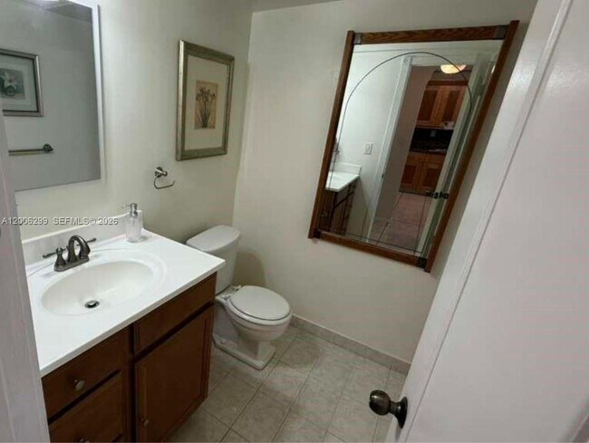 Building Photo - 16740 NE 9th Ave