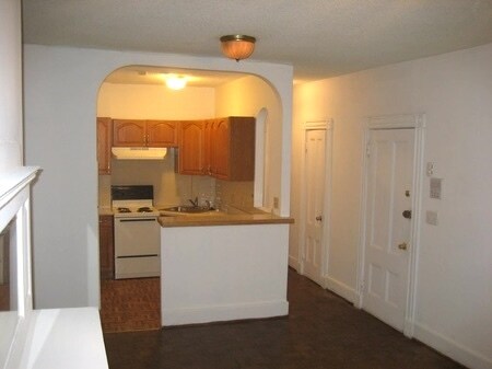 Building Photo - 46 Saint Germain St