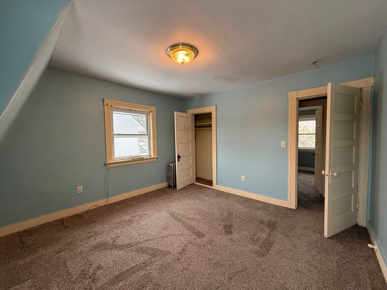 bedroom 2nd floor - 42 Connecticut Mills Ave