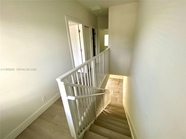 Building Photo - 5860 Lincoln St