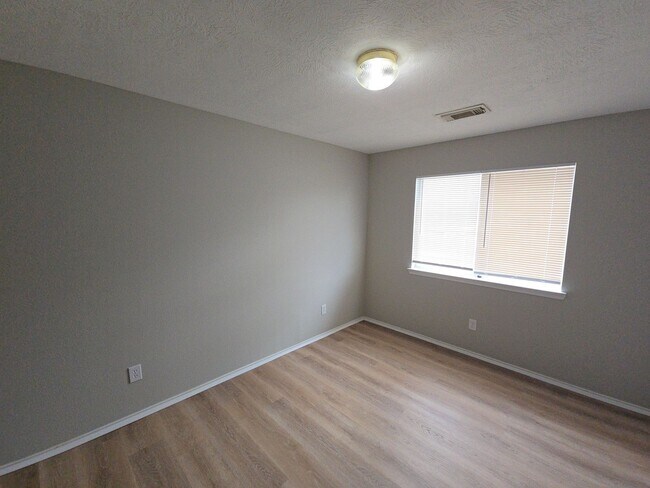 Building Photo - 21802 Westfield Ridge Dr
