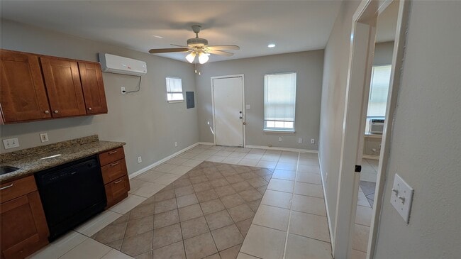 Building Photo - 412 Cordell St