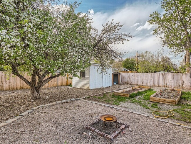 Building Photo - 2241 S Linley Ct