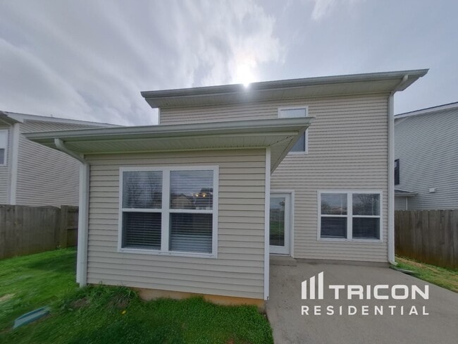 Building Photo - 1436 Beaconcrest Cir