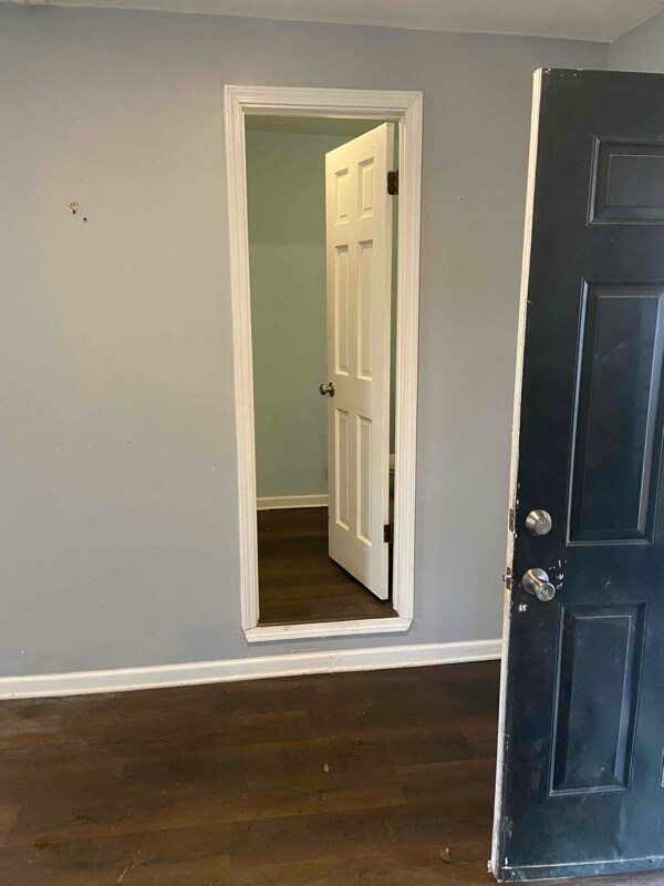 Building Photo - 434 Clearwater St