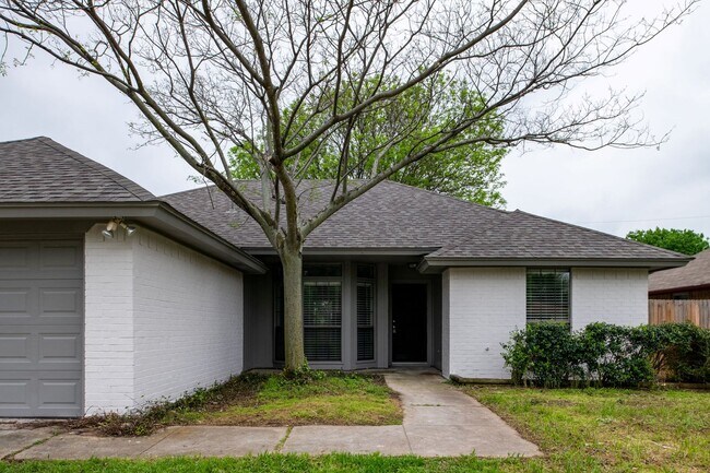 Primary Photo - Wonderfully Updated Home in Outstanding Ne...