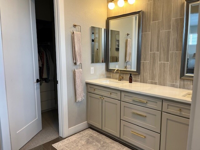 Building Photo - 3617 Mykonos Dr