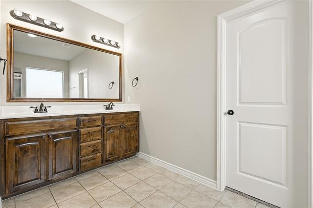 Building Photo - 3018 Fairland Dr