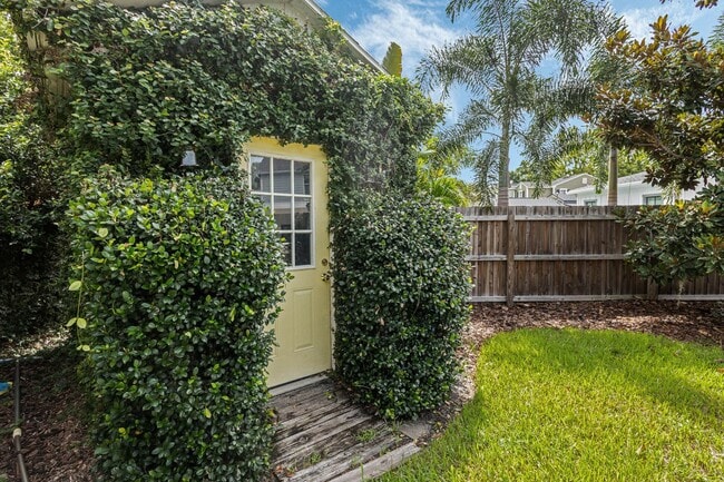 Building Photo - Renovated 3/3 Pool Home home in the heart of Delaney Park of Downtown Orlando