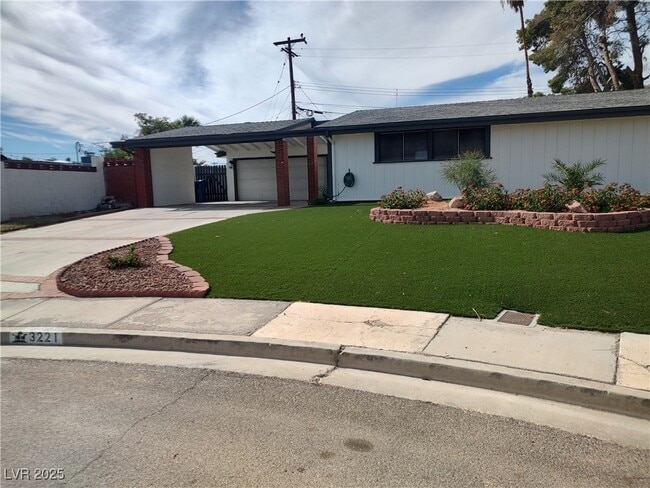 Building Photo - 3221 Sombrero Cir
