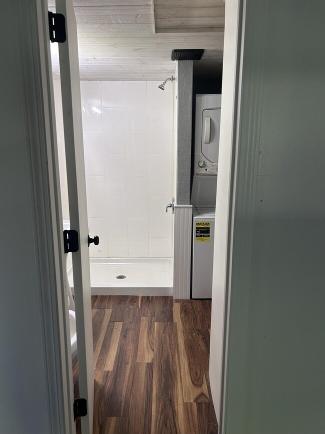 Building Photo - 430 N 4th St