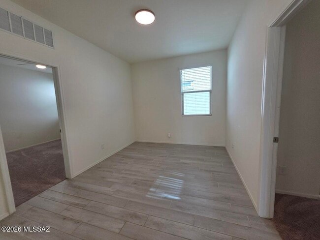 Building Photo - 10800 W Embrey Dr