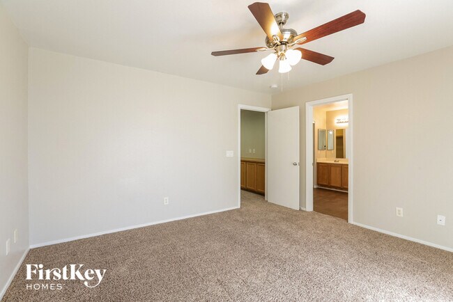 Building Photo - 10436 Coyote Cub Ave