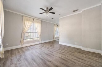 Building Photo - 608 N Adelaide St