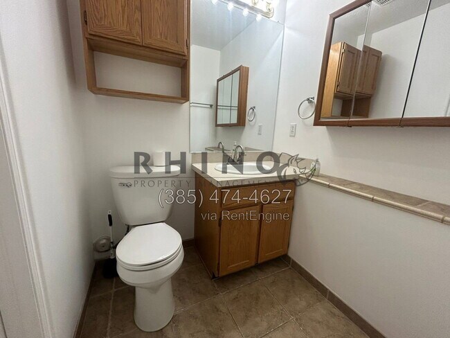Building Photo - 370 W 4900 S