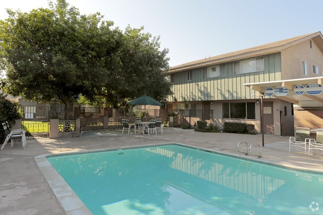 Primary Photo - Char-Belle Apartments