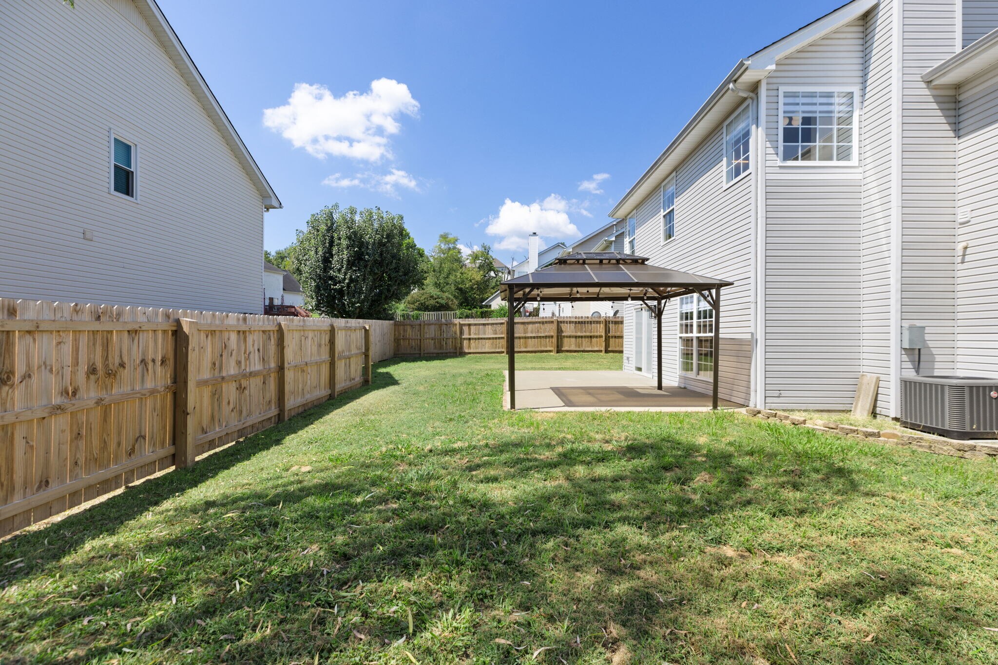 Building Photo - 2150 Blake Dr