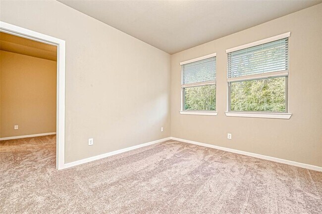 Building Photo - 493 Longleaf Pine Dr