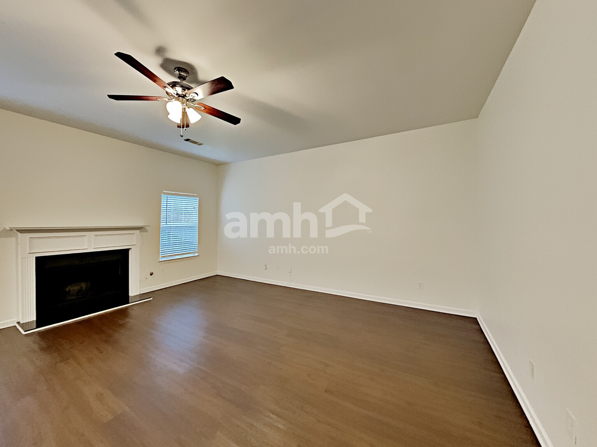 Building Photo - 412 Farmwood Way