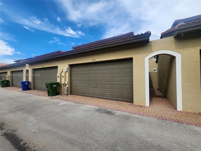 Building Photo - 14722 SW 12th St