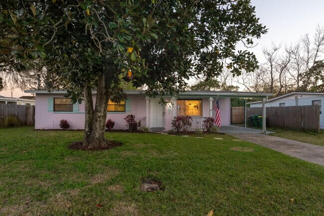 Building Photo - 106 N 17th Ave S