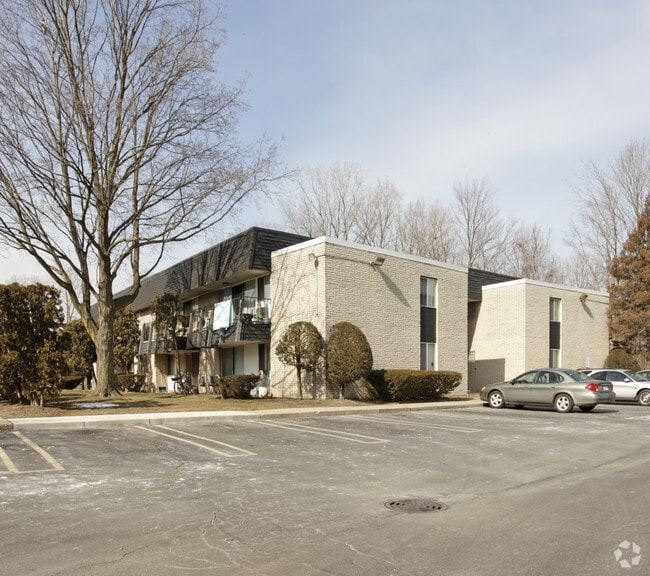 Building Photo - Parkway Heights
