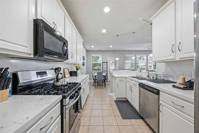 Building Photo - 71 Summer Haze Cir