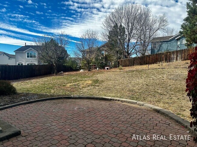 Building Photo - 10789 Vista Rd