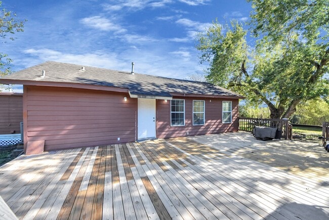 Building Photo - 2510 Delaware Ave