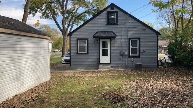 Building Photo - 619 N Gettysburg Ave