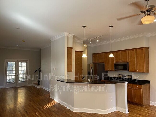 Building Photo - 239 Carlyle Park Dr