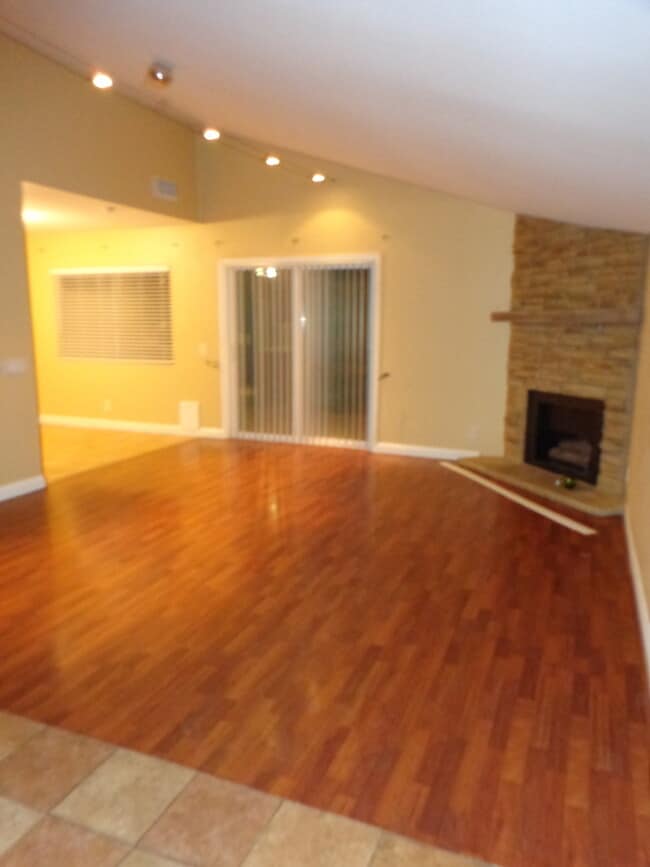 Building Photo - San Marcos Twin Home, Close to CSSM