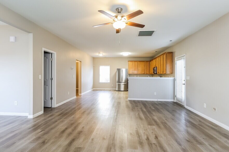 Building Photo - 1317 Bray Dr