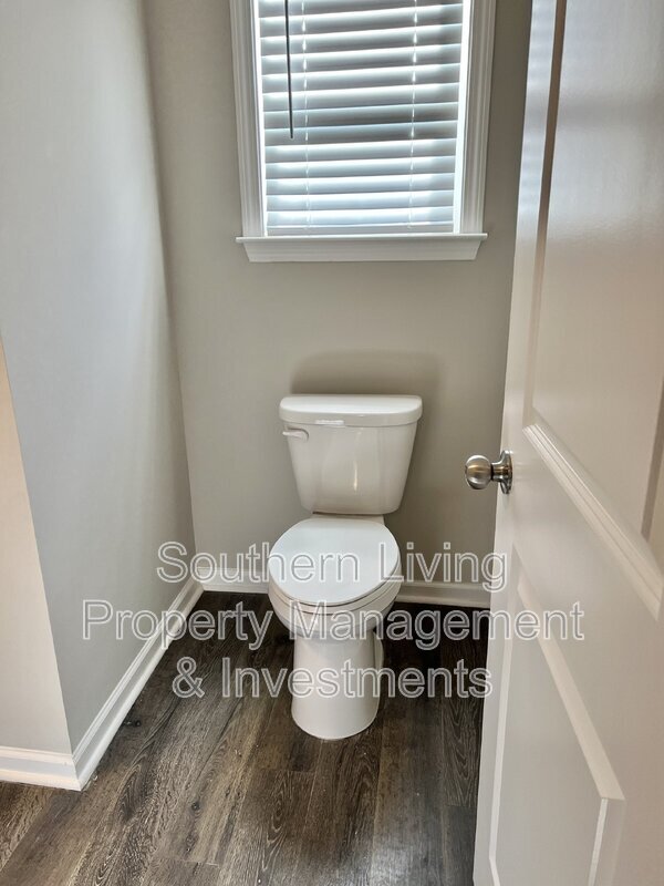 Building Photo - 1006 Creeks Landing Dr