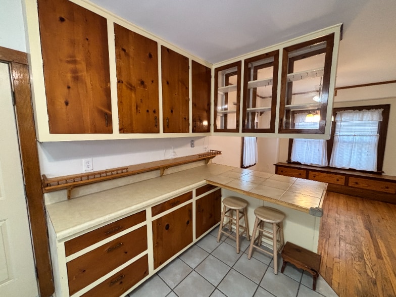 Building Photo - 1321 Lay Blvd