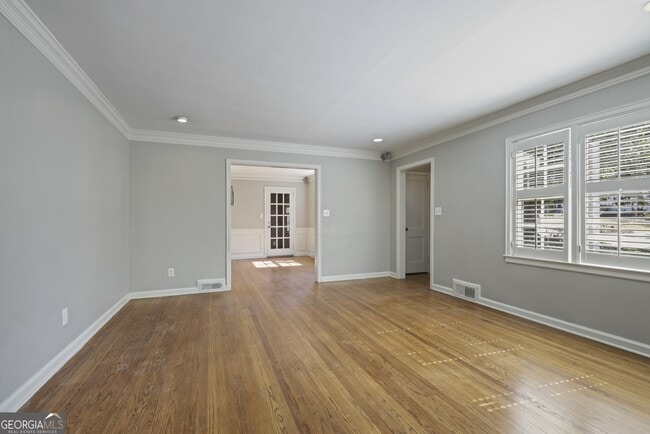 Building Photo - 849 Kipling Dr NW