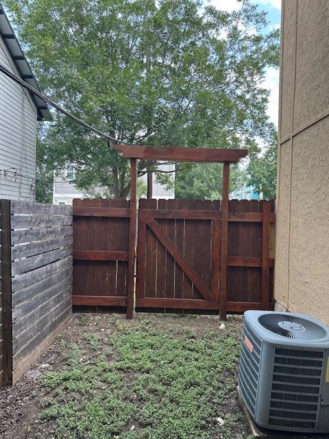 Building Photo - 2711 Parker Ln