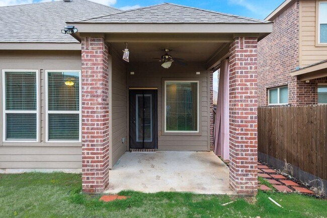 Building Photo - 932 Lake Cypress Ln